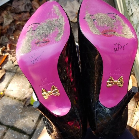 ☄Betsey Johnson Tiana black patent zipper bootie - Picture 4 of 6